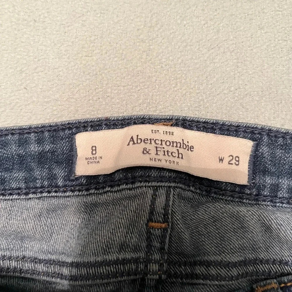 Abercrombie destroyed jeans - Picture 2 of 3